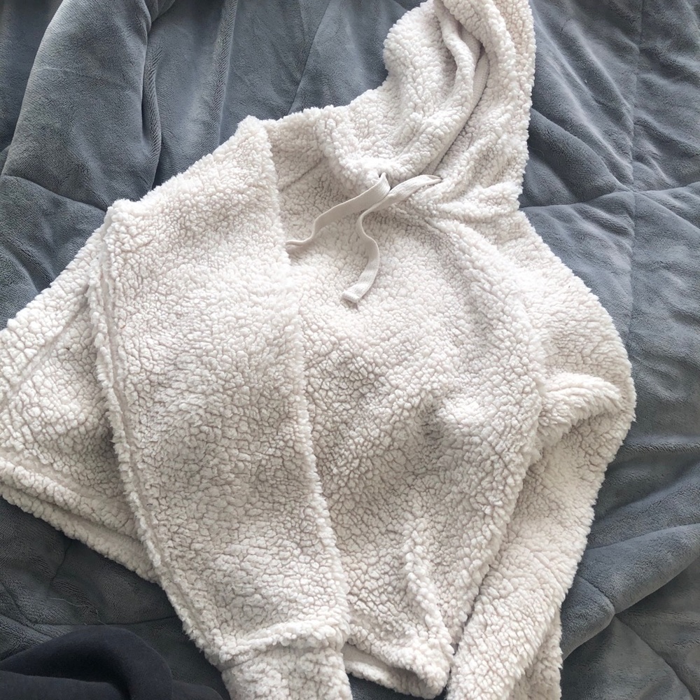 Cropped Sherpa hoodie